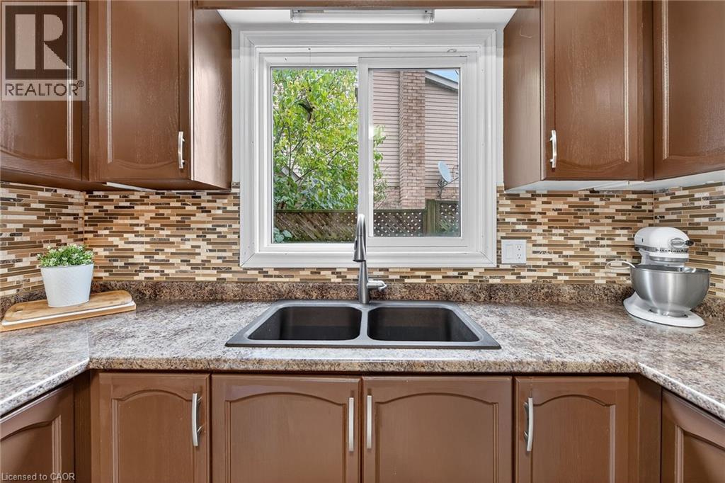 38 Allanbrook Street, Stoney Creek, Ontario  L8J 2E8 - Photo 14 - 40777961