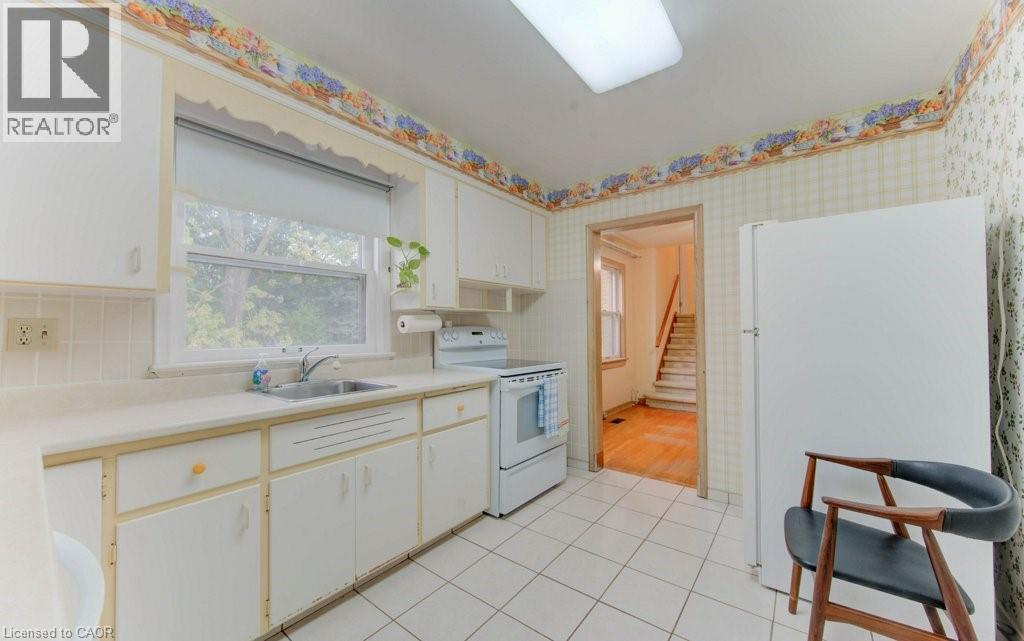155 Elgin Crescent, Waterloo, Ontario  N2J 2S7 - Photo 7 - 40777729