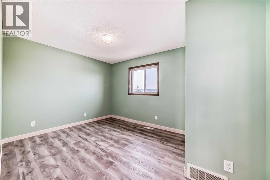 367 Hidden Creek Boulevard Nw, Calgary, Alberta  T3K 6J1 - Photo 26 - A2254245