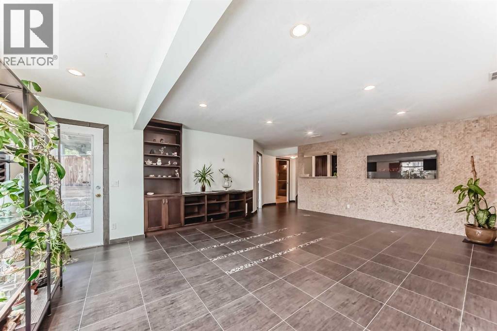 367 Hidden Creek Boulevard Nw, Calgary, Alberta  T3K 6J1 - Photo 34 - A2254245