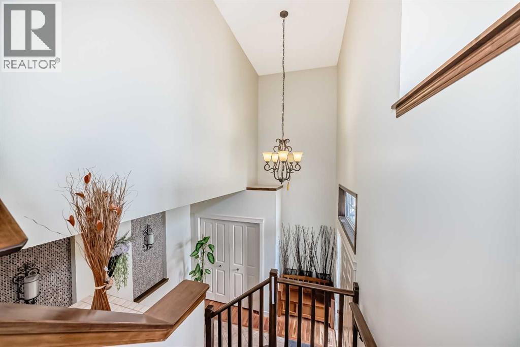 367 Hidden Creek Boulevard Nw, Calgary, Alberta  T3K 6J1 - Photo 31 - A2254245