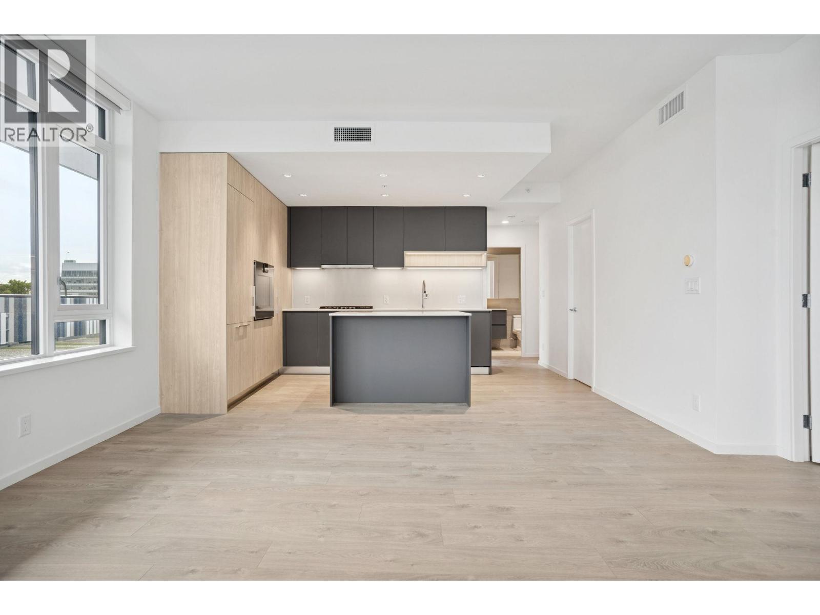 553 6500 Minoru Boulevard, Richmond, British Columbia  V6Y 0N2 - Photo 4 - R3055490