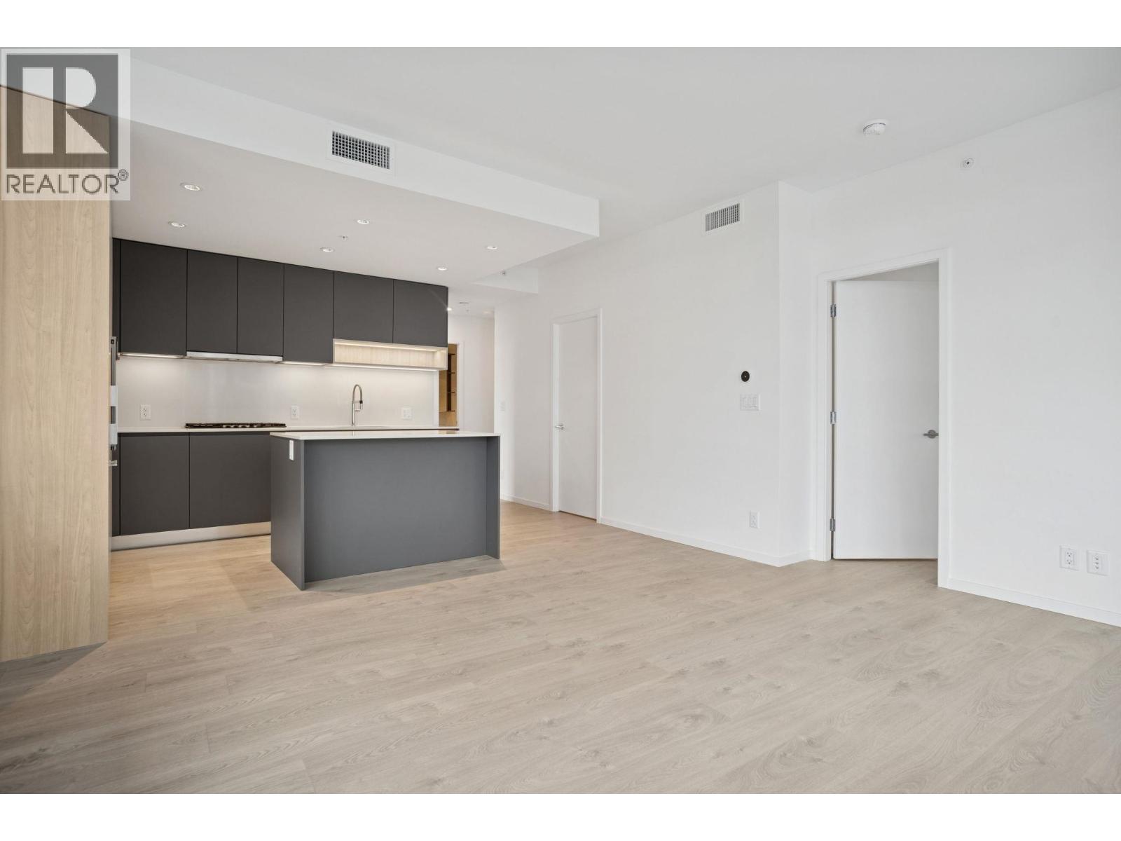 553 6500 Minoru Boulevard, Richmond, British Columbia  V6Y 0N2 - Photo 3 - R3055490