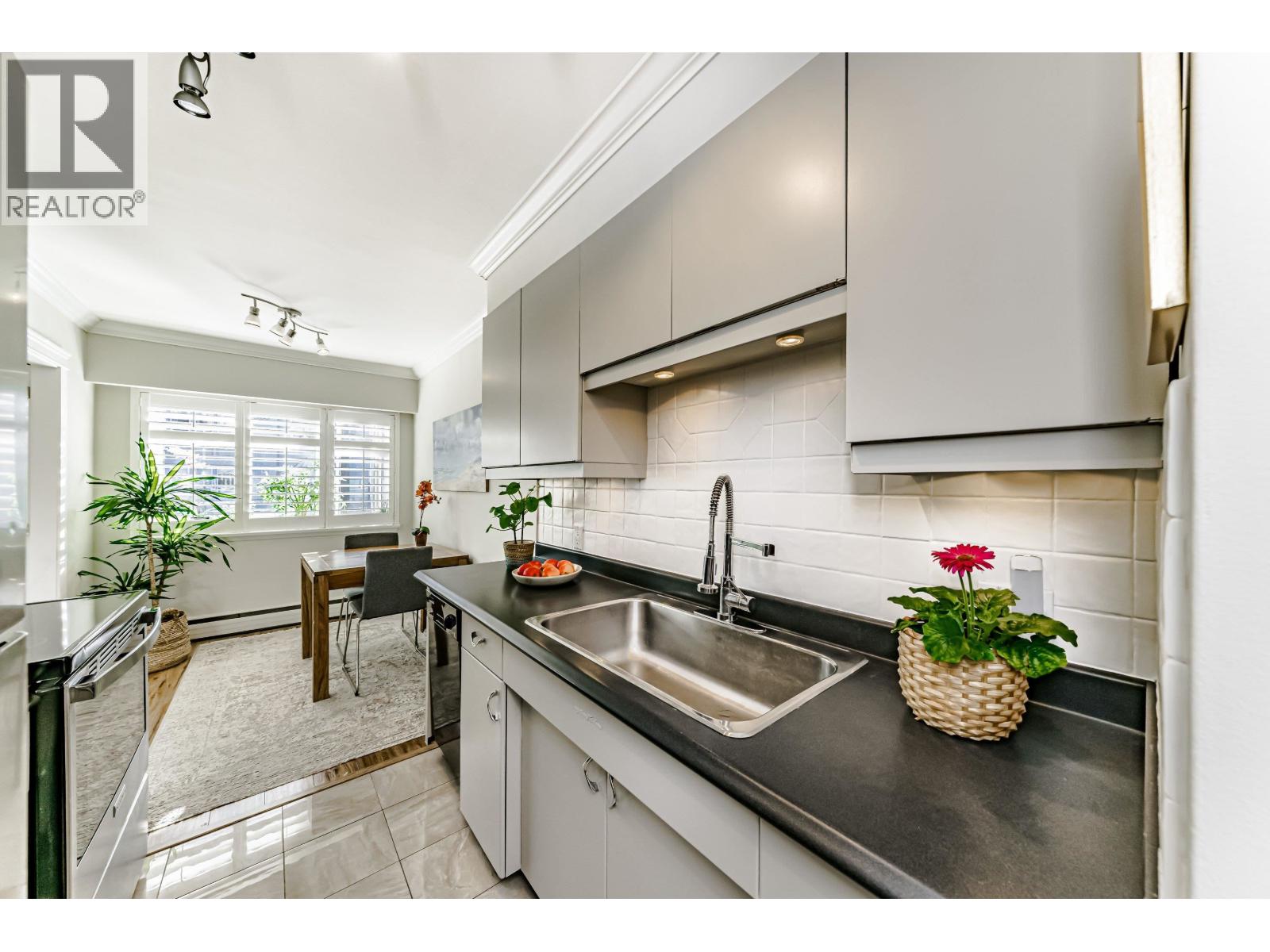 305 2430 Point Grey Road, Vancouver, British Columbia  V6K 1A2 - Photo 9 - R3057023