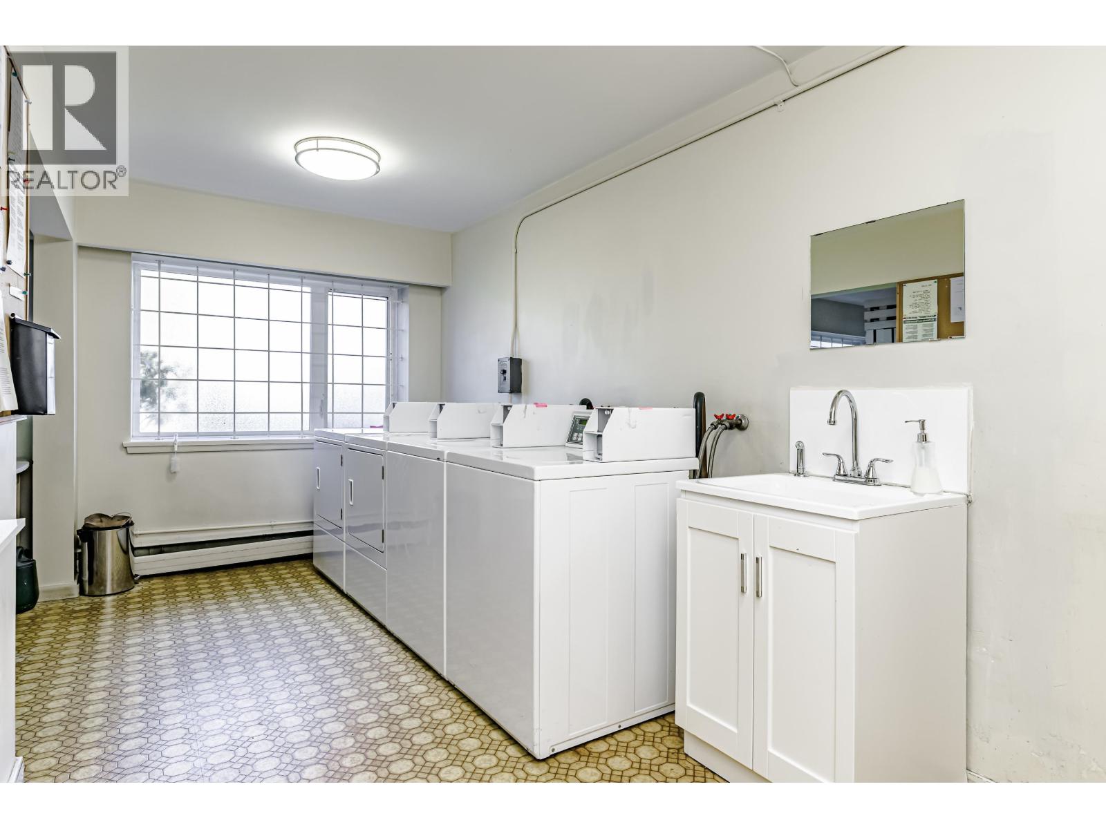 305 2430 Point Grey Road, Vancouver, British Columbia  V6K 1A2 - Photo 17 - R3057023