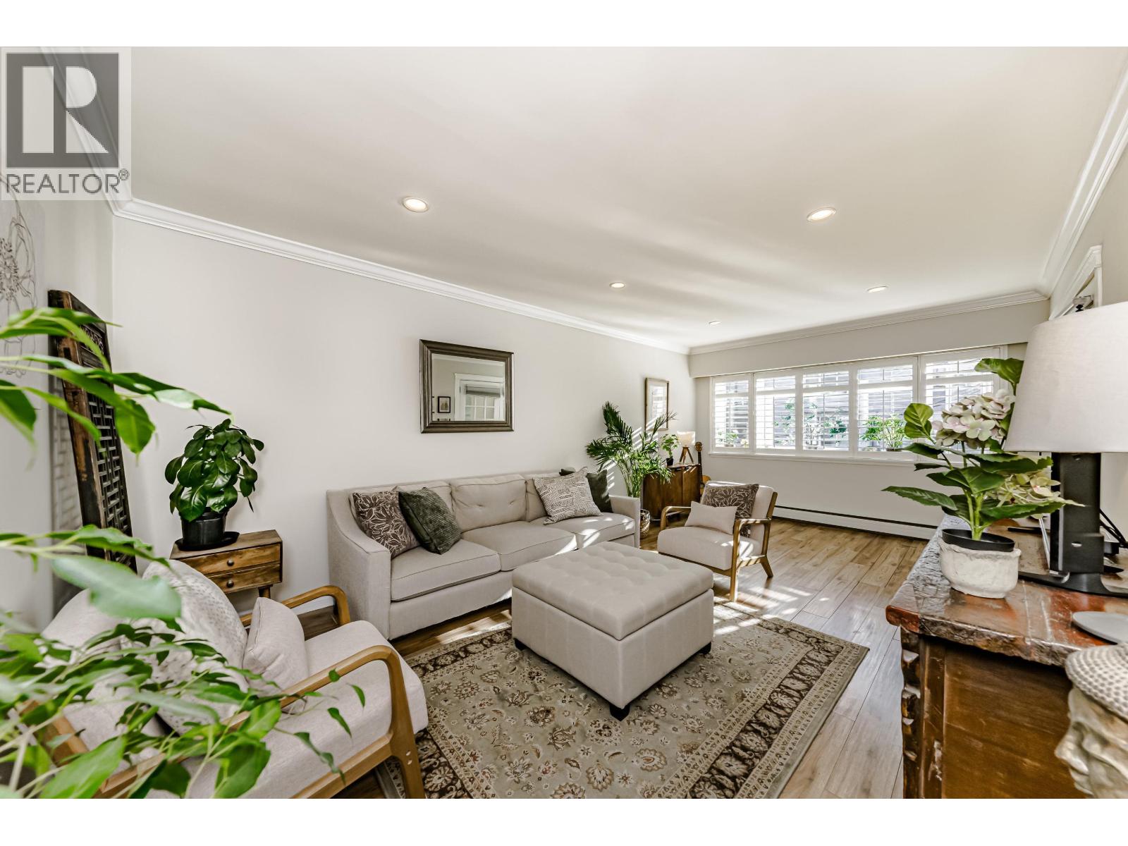 305 2430 POINT GREY ROAD, Vancouver, British Columbia