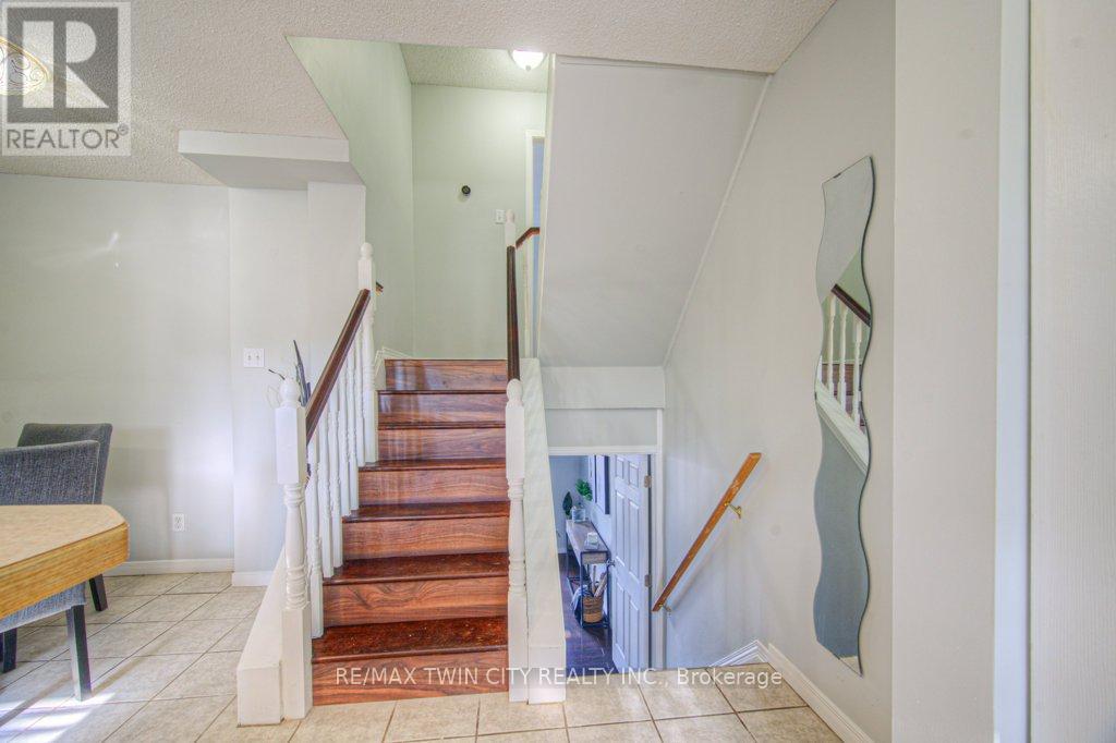 10 - 211 Veronica Drive, Kitchener, Ontario  N2A 2R8 - Photo 13 - X12455428