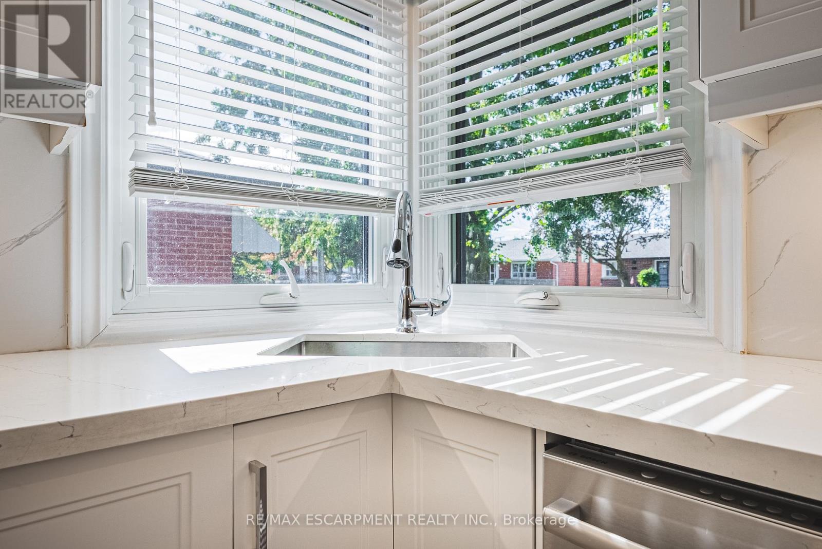 204 Fernwood Boulevard, Hamilton, Ontario  L8T 3L4 - Photo 16 - X12455444