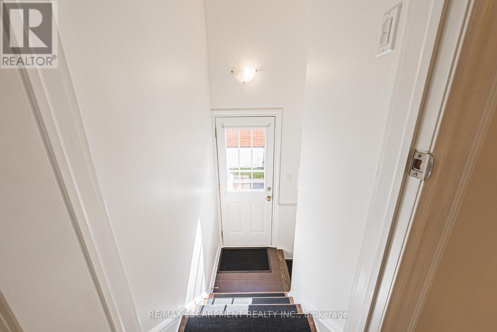204 Fernwood Boulevard, Hamilton, Ontario  L8T 3L4 - Photo 25 - X12455444