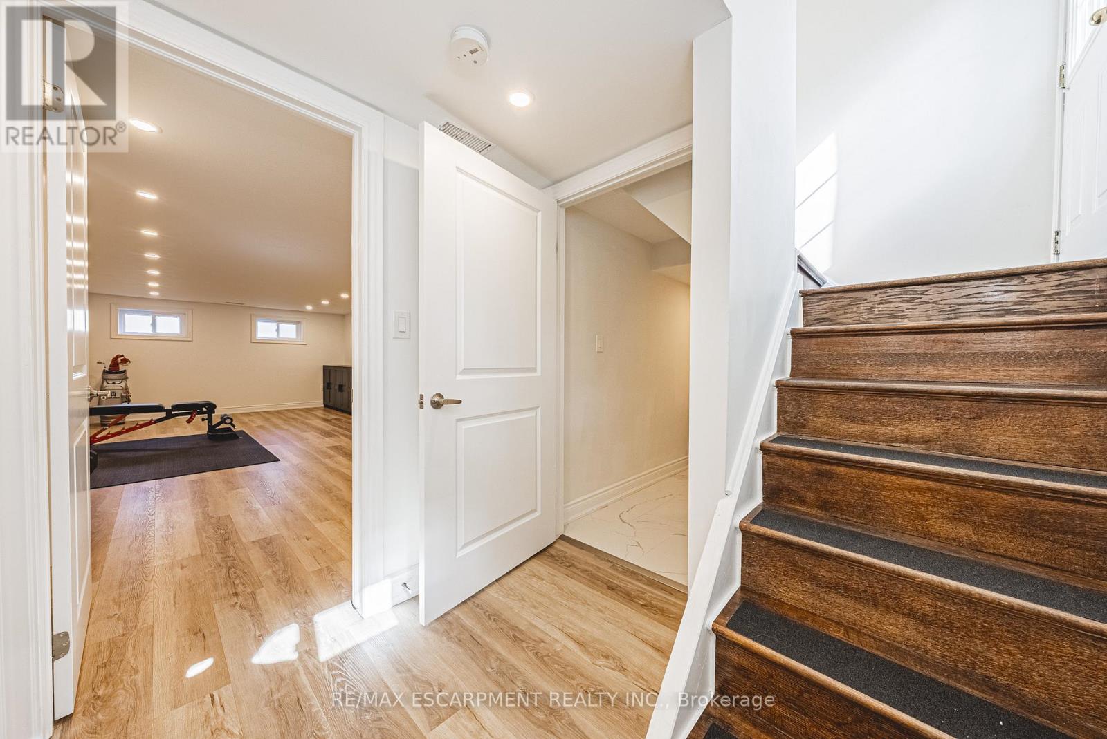204 Fernwood Boulevard, Hamilton, Ontario  L8T 3L4 - Photo 26 - X12455444