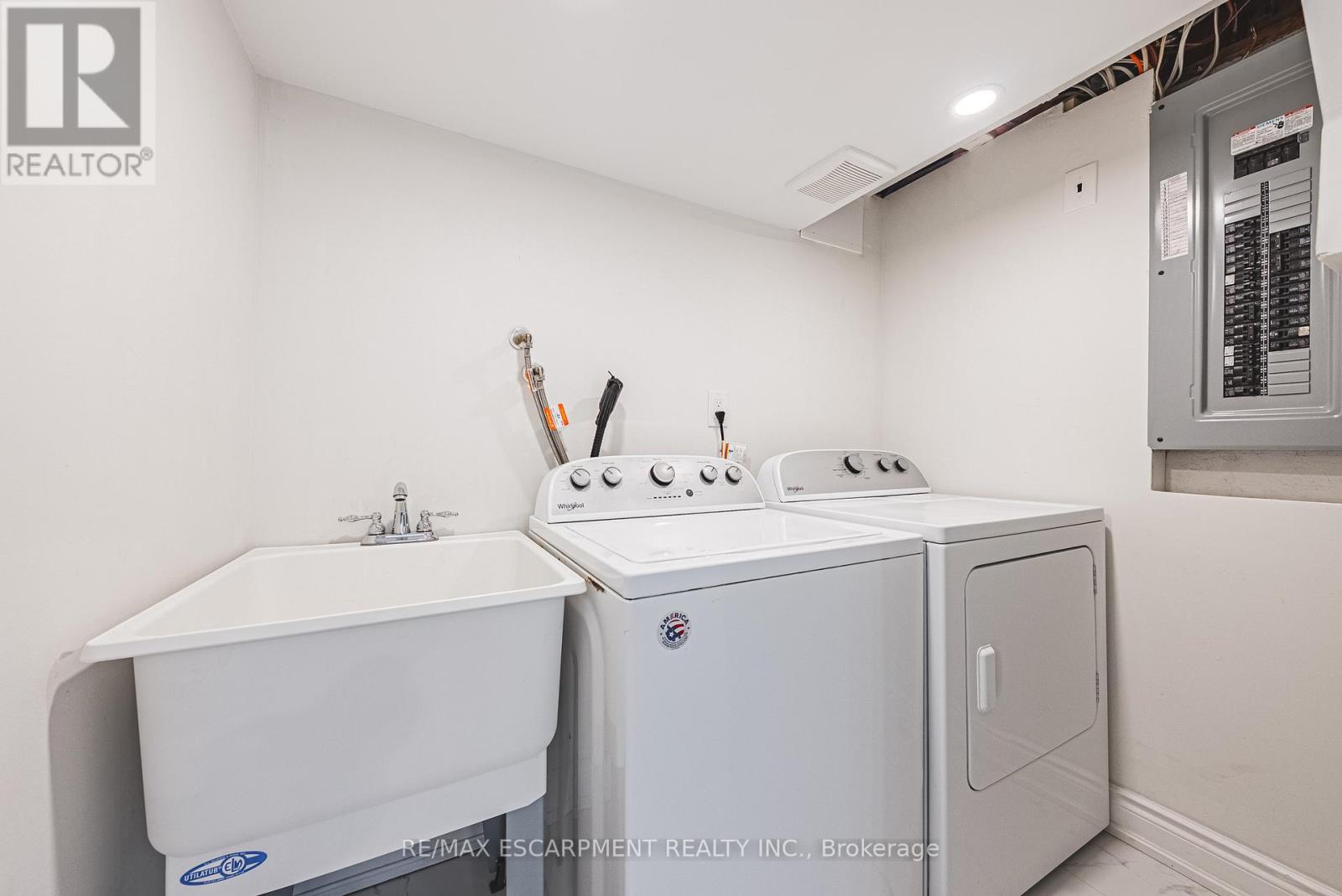 204 Fernwood Boulevard, Hamilton, Ontario  L8T 3L4 - Photo 27 - X12455444
