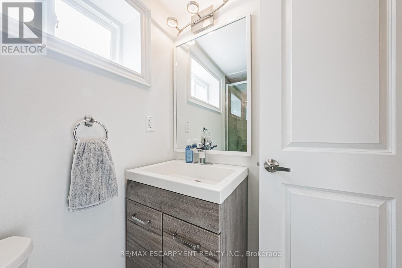 204 Fernwood Boulevard, Hamilton, Ontario  L8T 3L4 - Photo 33 - X12455444