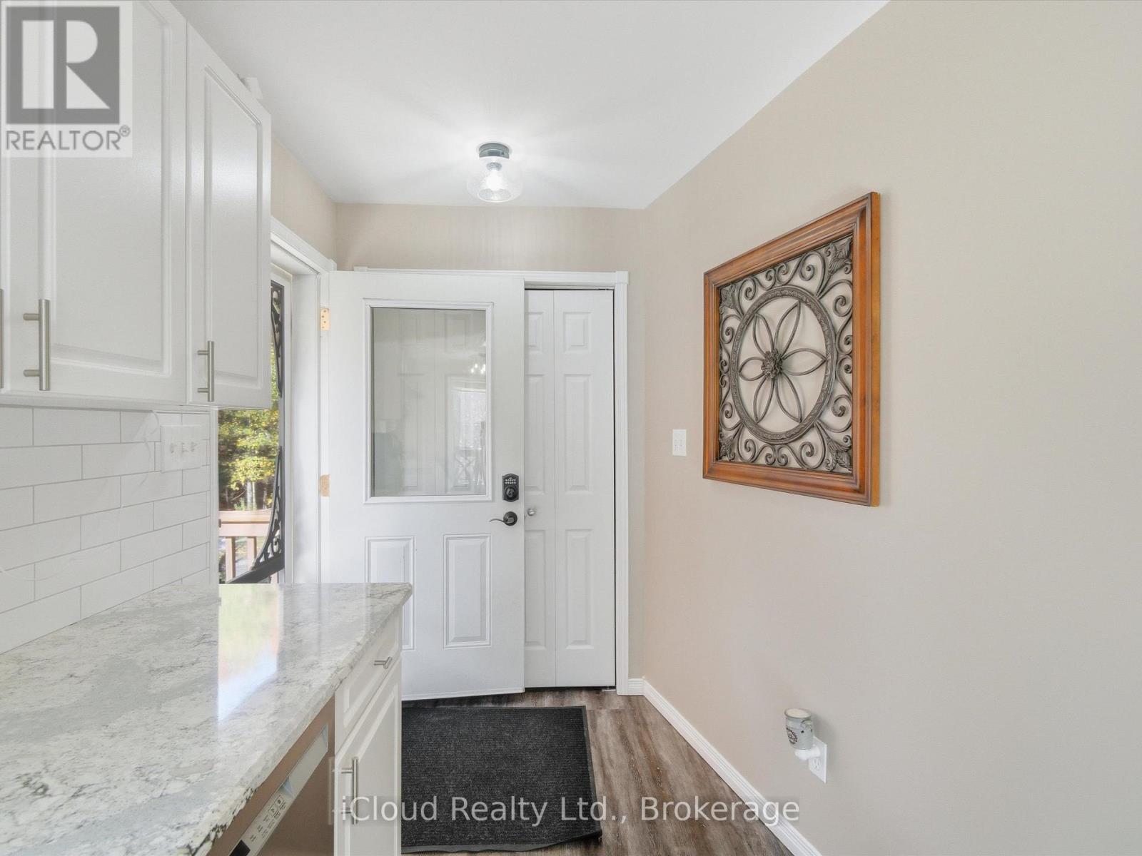 6 Springhill Road, Mckellar, Ontario  P0A 1G0 - Photo 12 - X12455447