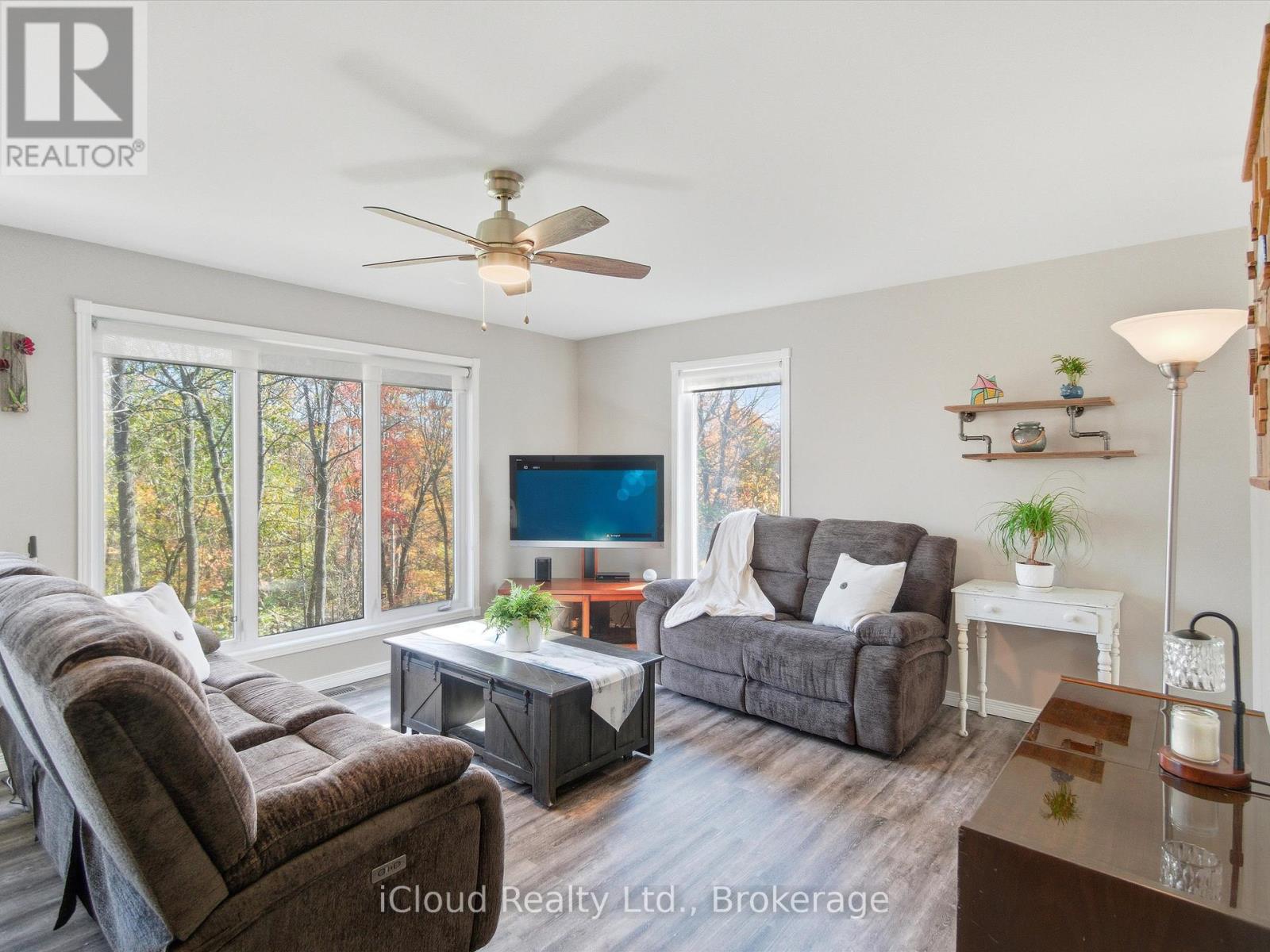 6 Springhill Road, Mckellar, Ontario  P0A 1G0 - Photo 14 - X12455447