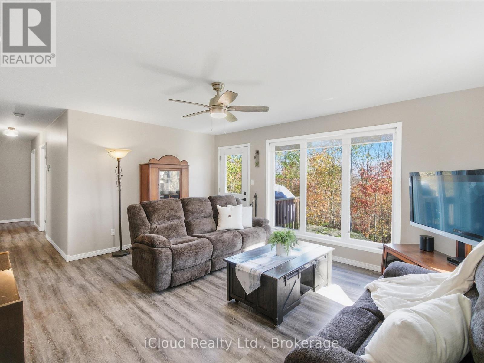 6 Springhill Road, Mckellar, Ontario  P0A 1G0 - Photo 15 - X12455447