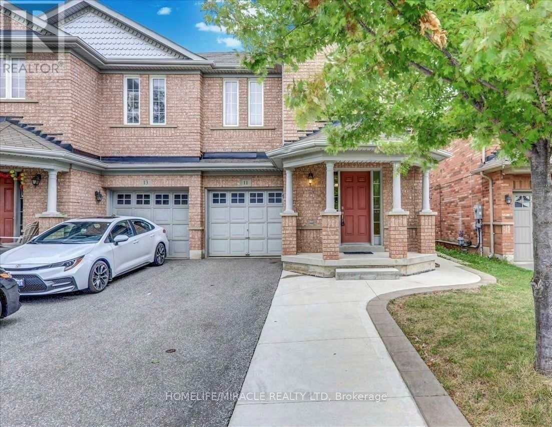 11 BUSHMILL CIRCLE, Brampton, Ontario