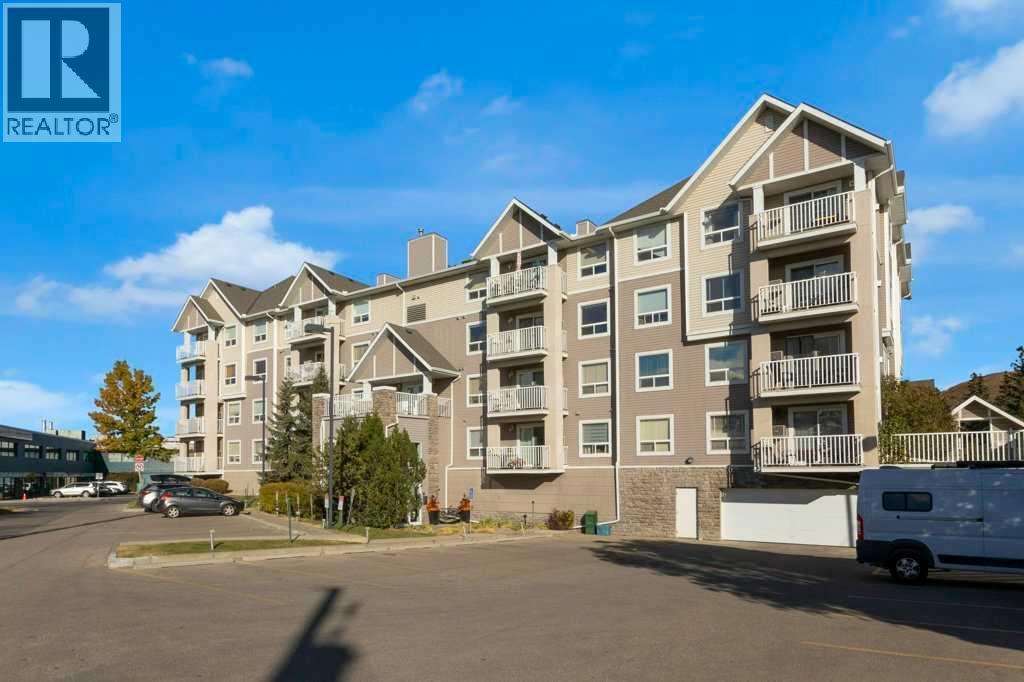 304, 128 Centre Avenue, Cochrane, Alberta  T4C 2K5 - Photo 2 - A2263244