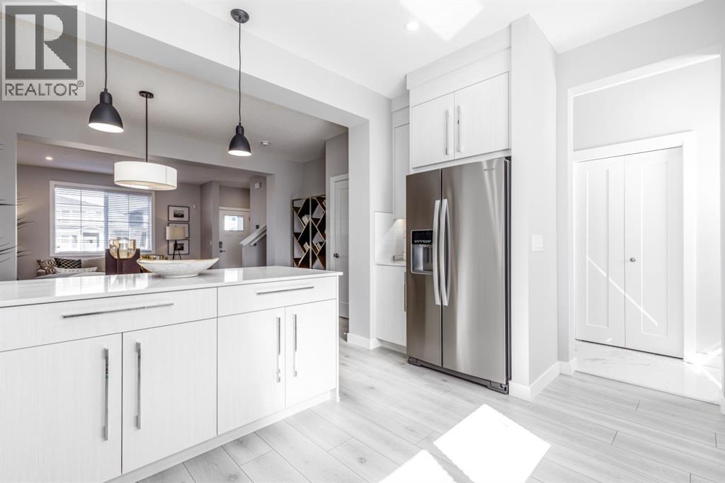 156 Bridgeport Green, Chestermere, Alberta  T1X 3C9 - Photo 9 - A2262330