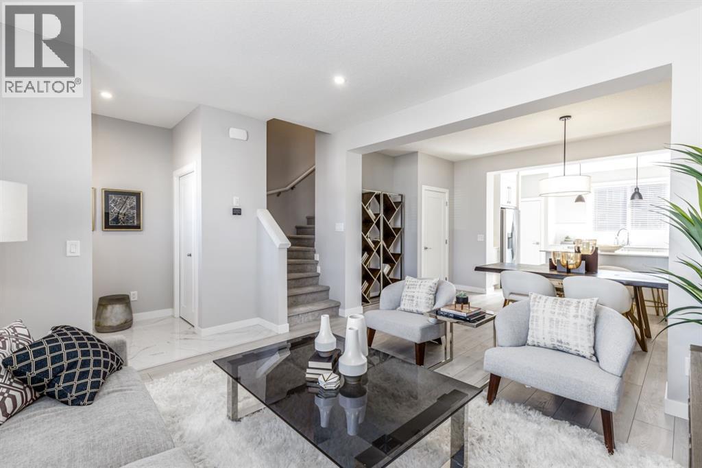 156 Bridgeport Green, Chestermere, Alberta  T1X 3C9 - Photo 4 - A2262330