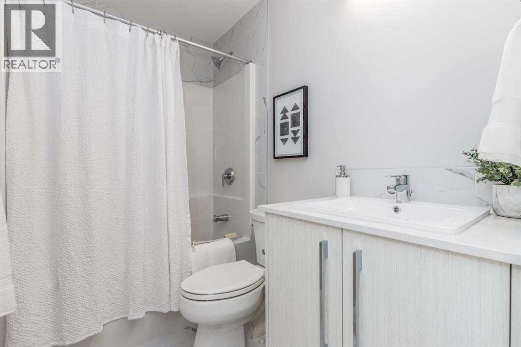 156 Bridgeport Green, Chestermere, Alberta  T1X 3C9 - Photo 17 - A2262330