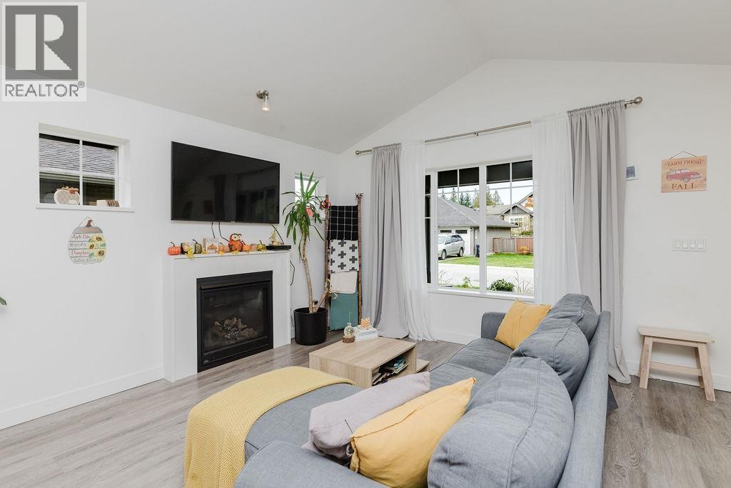 5692 Partridge Way, Sechelt, British Columbia  V7Z 0M4 - Photo 7 - R3057265