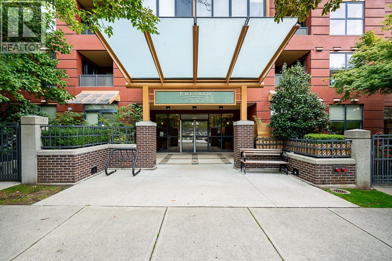 1501 5288 Melbourne Street, Vancouver, British Columbia  V5R 6E6 - Photo 3 - R3057160