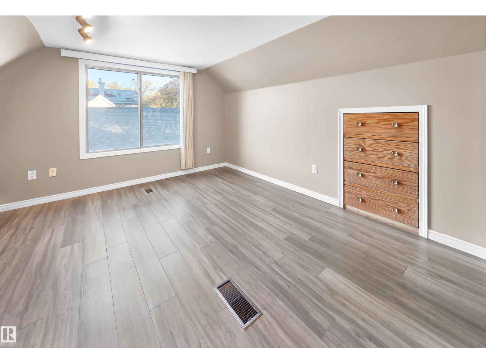 9203 Connors Rd Nw, Edmonton, Alberta  T6C 4B8 - Photo 21 - E4461572