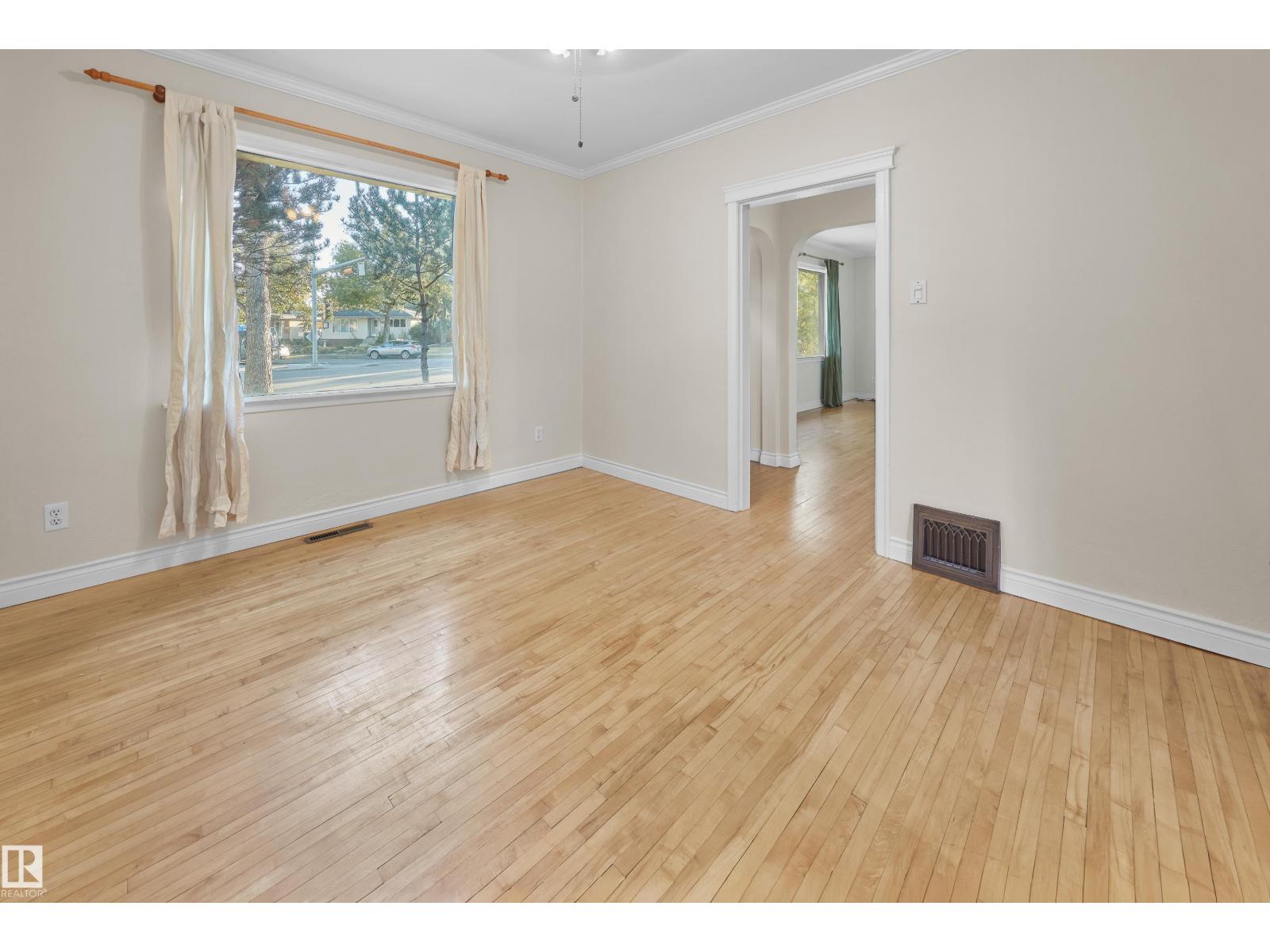 9203 Connors Rd Nw, Edmonton, Alberta  T6C 4B8 - Photo 9 - E4461572