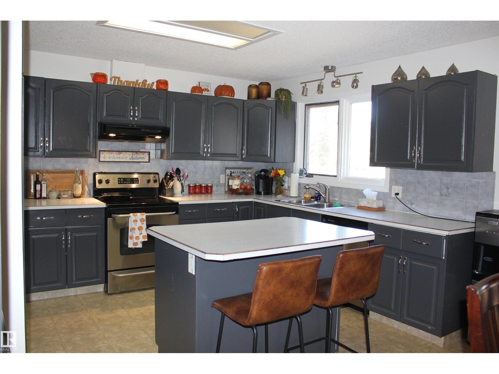 5221 54a St, Elk Point, Alberta  T0A 1A0 - Photo 7 - E4461573