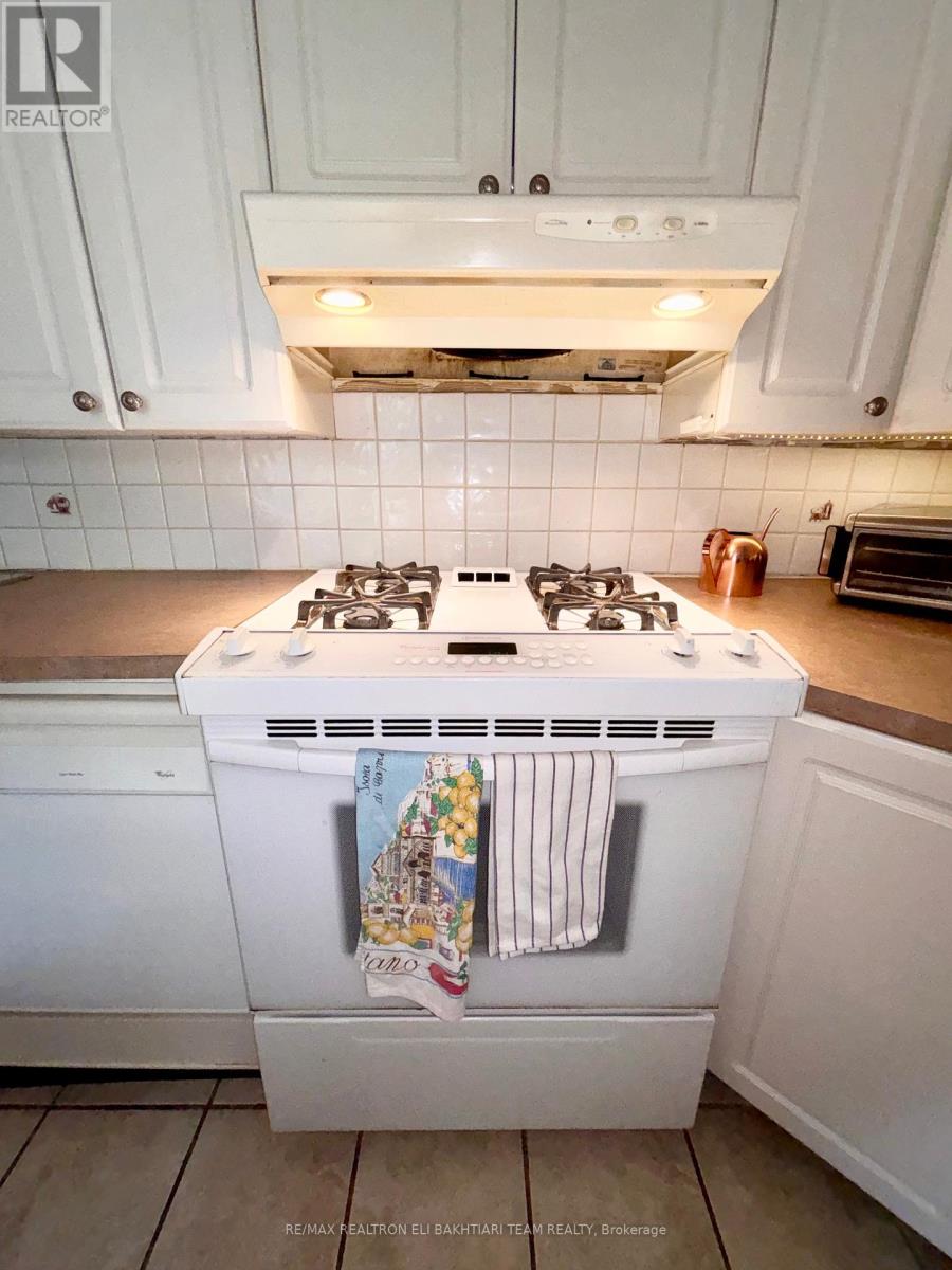 43 King Edward Avenue, Toronto, Ontario  M4C 5J5 - Photo 16 - E12455485