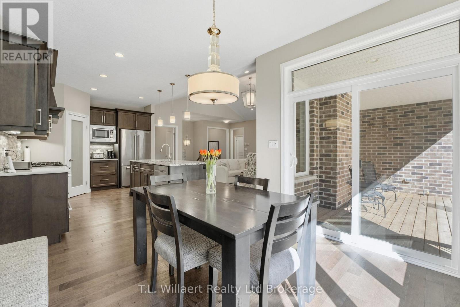 64 Colin Avenue, Tillsonburg, Ontario  N4G 0E5 - Photo 13 - X12455541