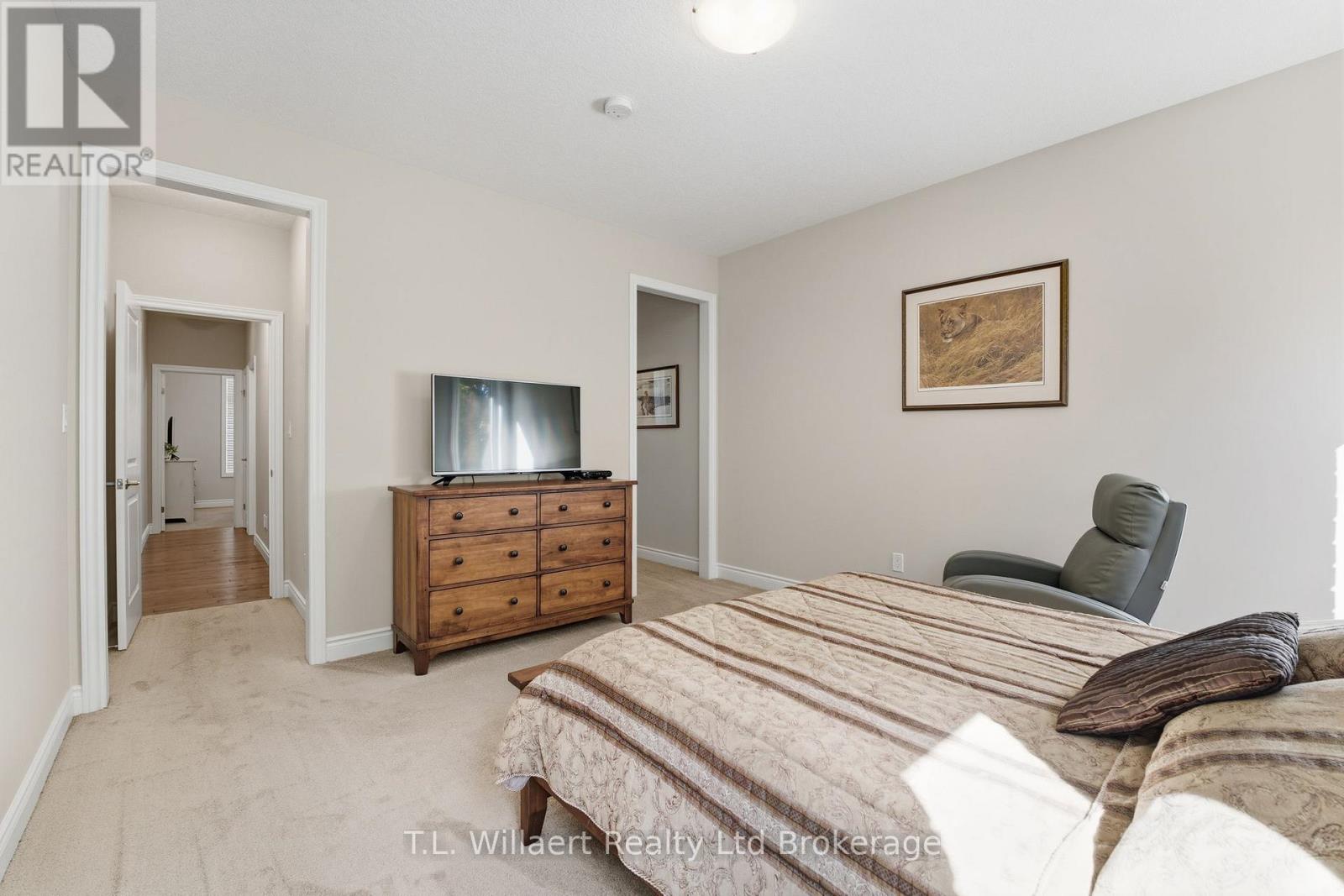 64 Colin Avenue, Tillsonburg, Ontario  N4G 0E5 - Photo 16 - X12455541