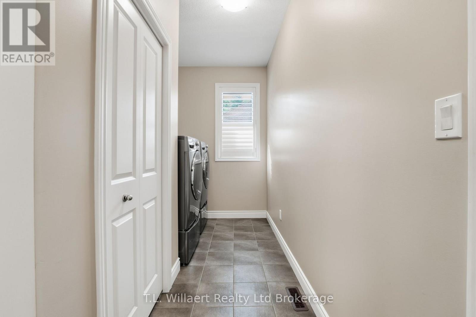 64 Colin Avenue, Tillsonburg, Ontario  N4G 0E5 - Photo 20 - X12455541