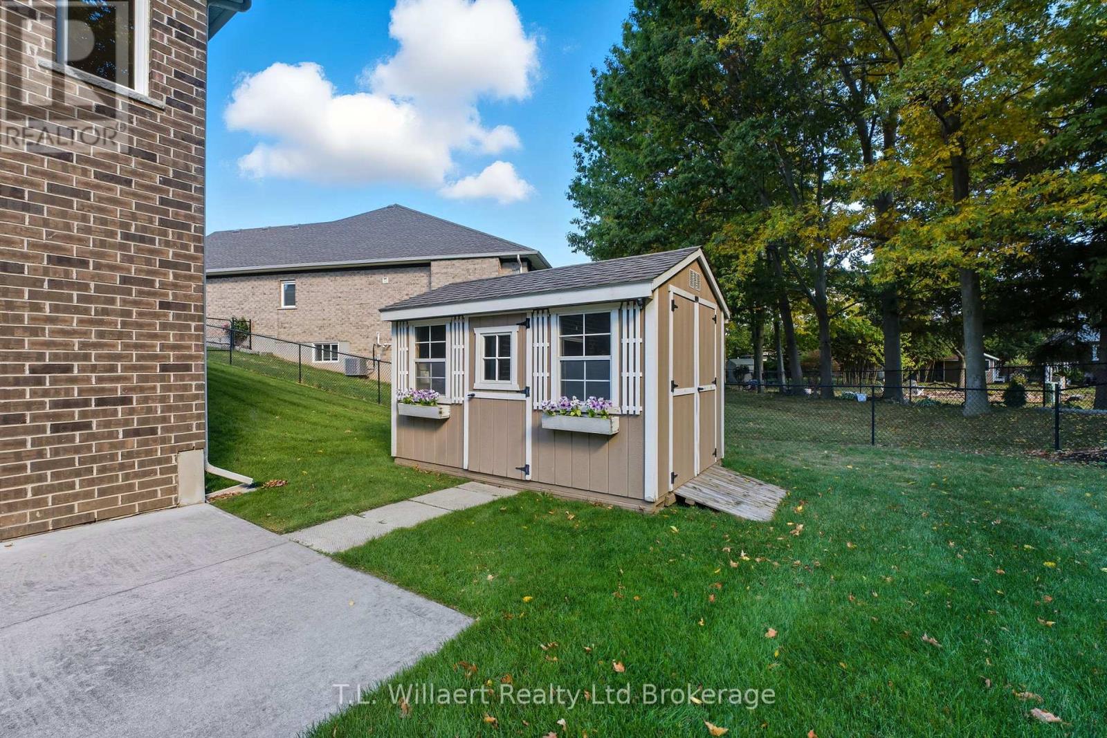 64 Colin Avenue, Tillsonburg, Ontario  N4G 0E5 - Photo 32 - X12455541