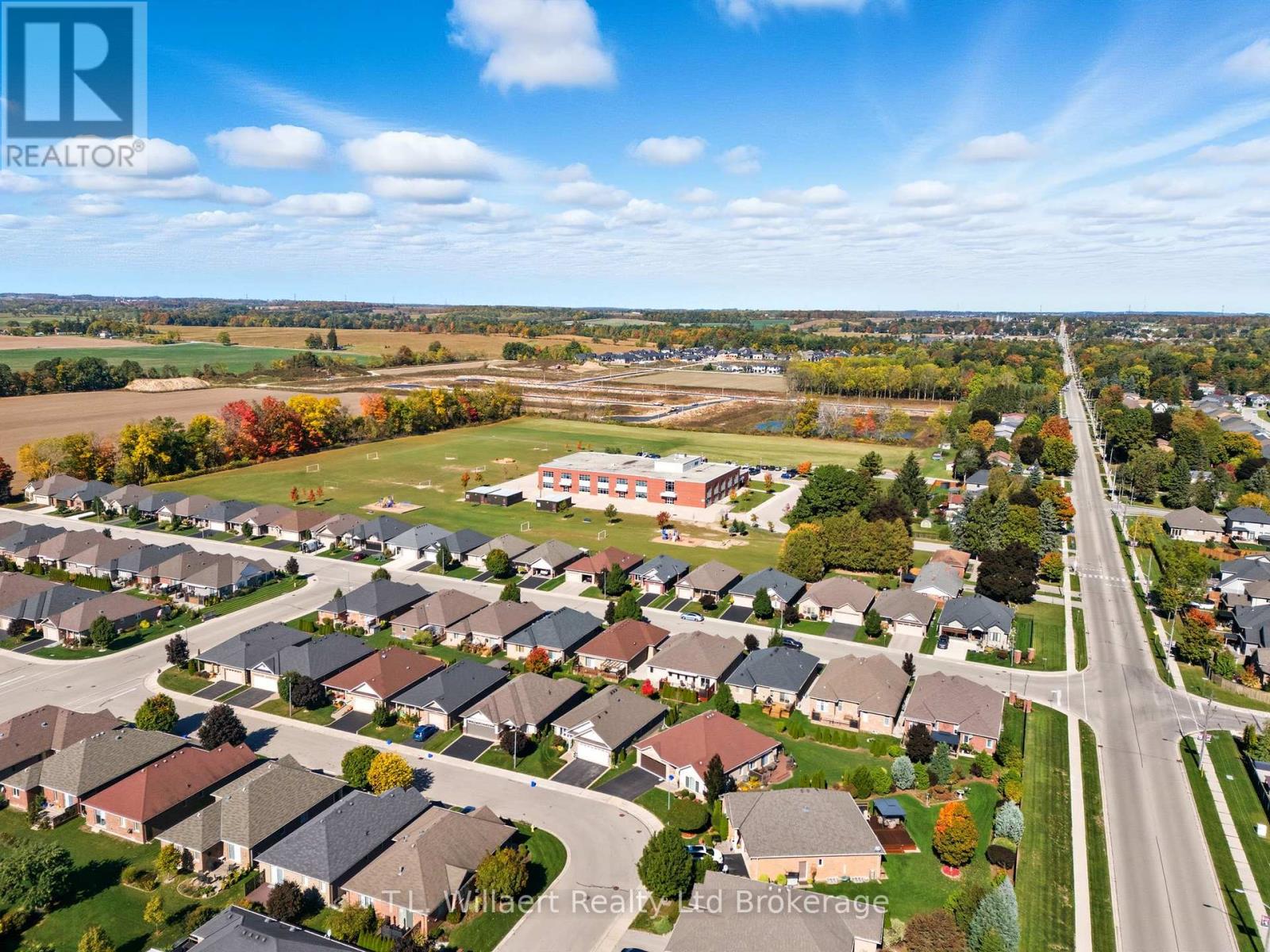 64 Colin Avenue, Tillsonburg, Ontario  N4G 0E5 - Photo 38 - X12455541