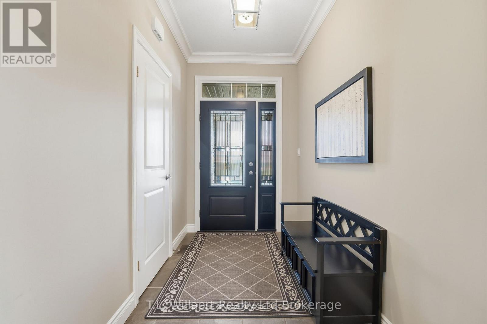 64 Colin Avenue, Tillsonburg, Ontario  N4G 0E5 - Photo 4 - X12455541