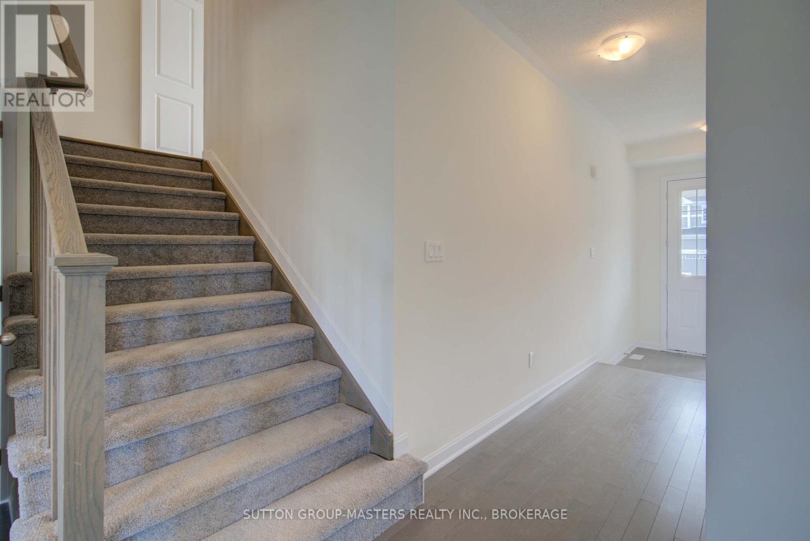 102 Oakmont Drive, Loyalist, Ontario  K0H 1G0 - Photo 18 - X12455547