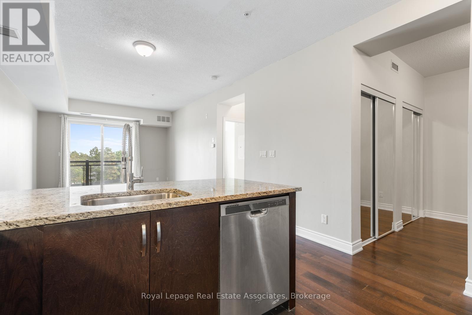 333 - 3170 Erin Mills Parkway, Mississauga, Ontario  L5L 0B6 - Photo 13 - W12455478