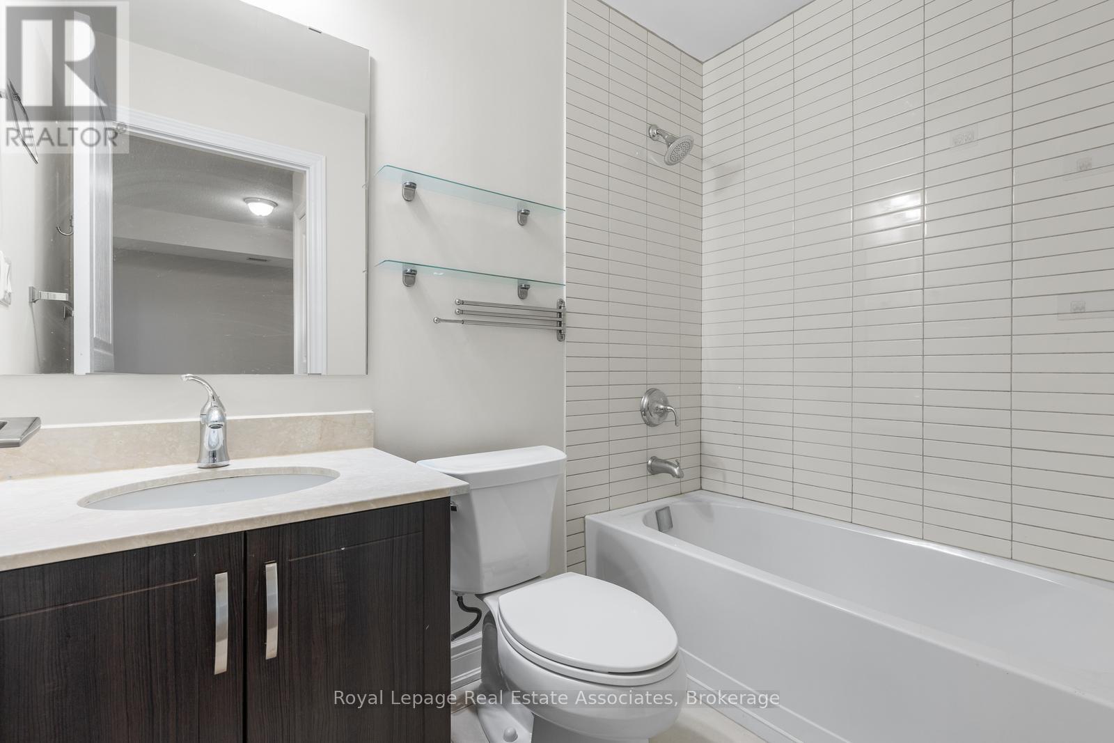 333 - 3170 Erin Mills Parkway, Mississauga, Ontario  L5L 0B6 - Photo 21 - W12455478