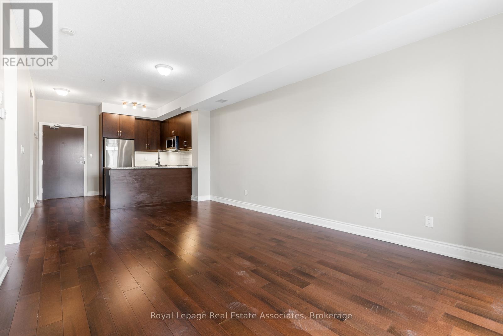 333 - 3170 Erin Mills Parkway, Mississauga, Ontario  L5L 0B6 - Photo 4 - W12455478