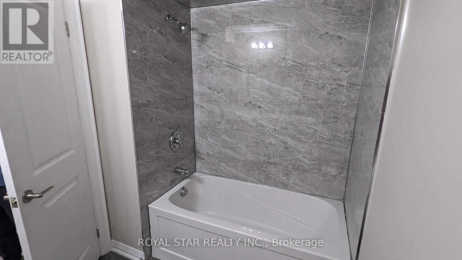 Bsmt - 4051 Dunmow Crescent, Mississauga, Ontario  L4Z 1E1 - Photo 12 - W12455486