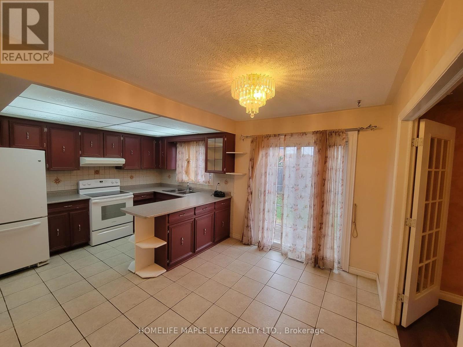 Upper - 4 Ashurst Crescent, Brampton, Ontario  L6V 3N8 - Photo 6 - W12455490