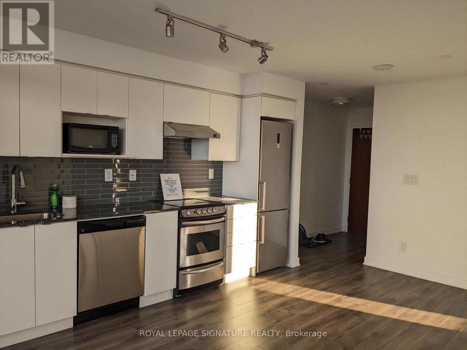 714 - 160 Flemington Road, Toronto, Ontario  M6A 0A9 - Photo 5 - W12455491