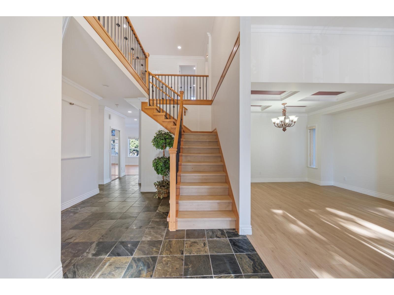 7376 148 Street, Surrey, British Columbia  V3S 3E6 - Photo 3 - R3057225