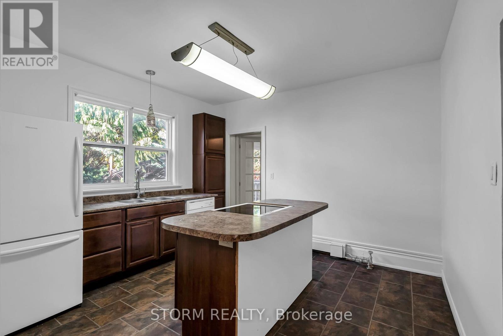 239 1st Street E, Cornwall, Ontario  K6H 1K9 - Photo 15 - X12455525
