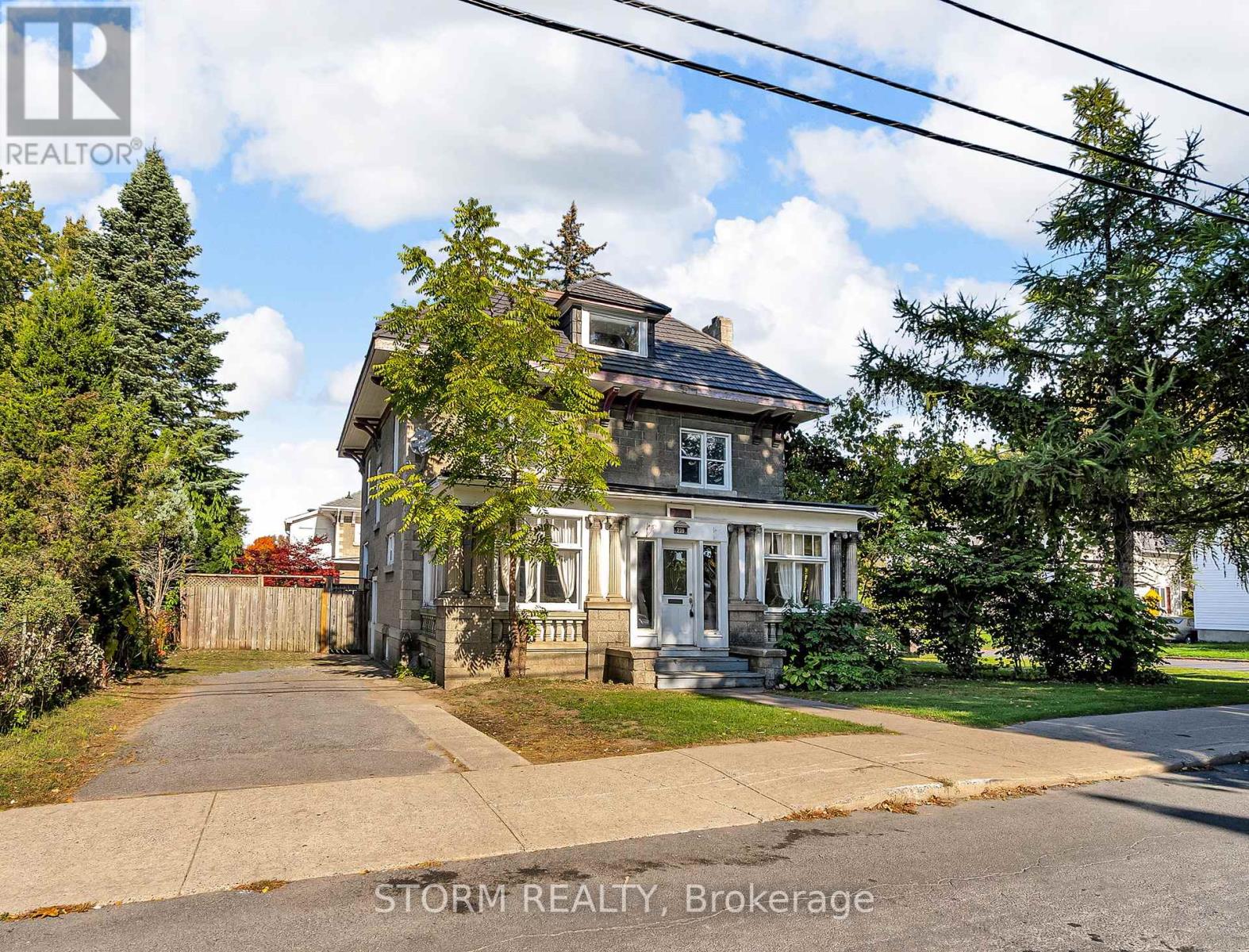 239 1st Street E, Cornwall, Ontario  K6H 1K9 - Photo 3 - X12455525