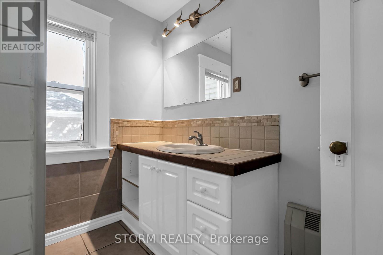 239 1st Street E, Cornwall, Ontario  K6H 1K9 - Photo 36 - X12455525