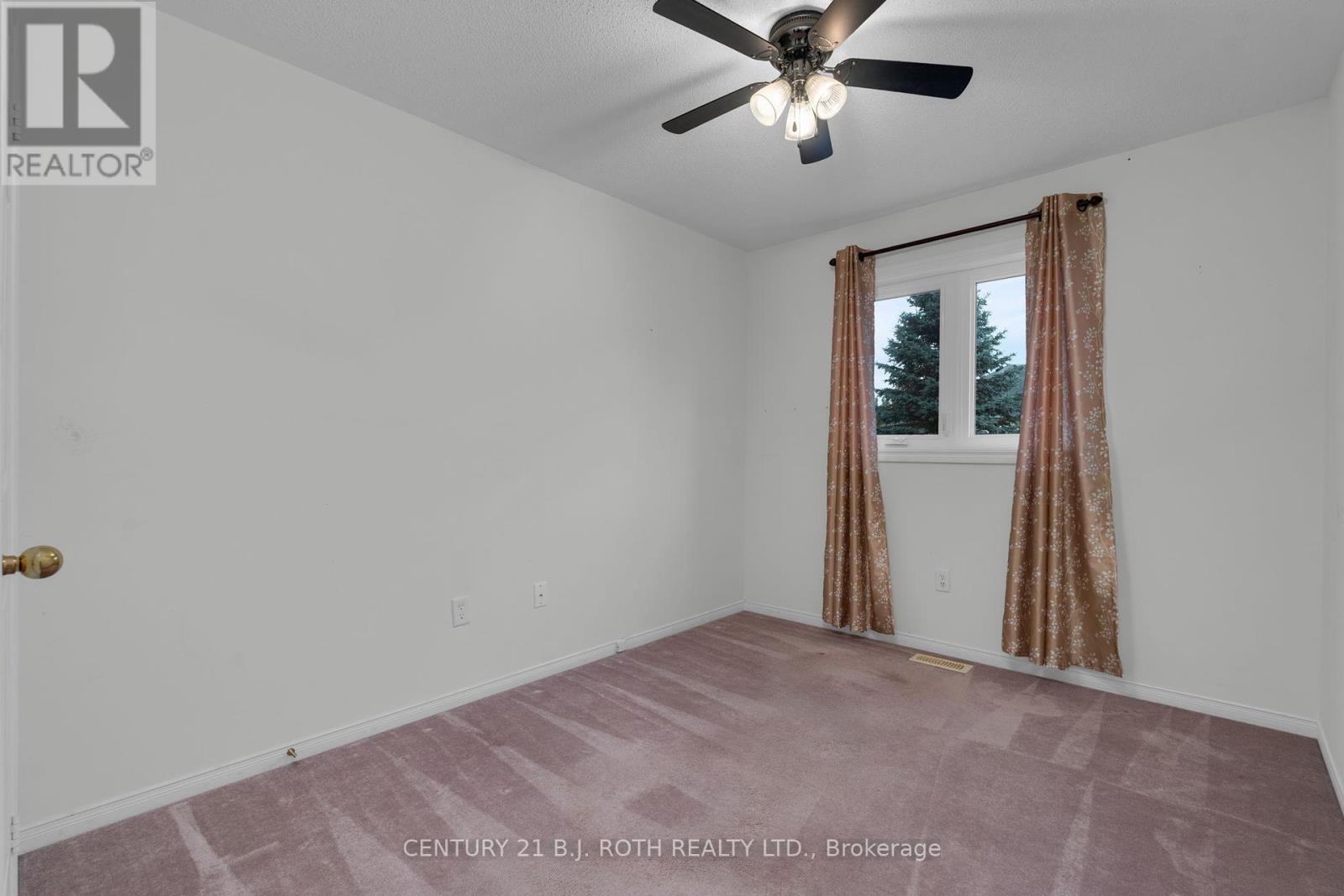 14 Stonemount Crescent, Essa, Ontario  L0M 1B4 - Photo 22 - N12453715