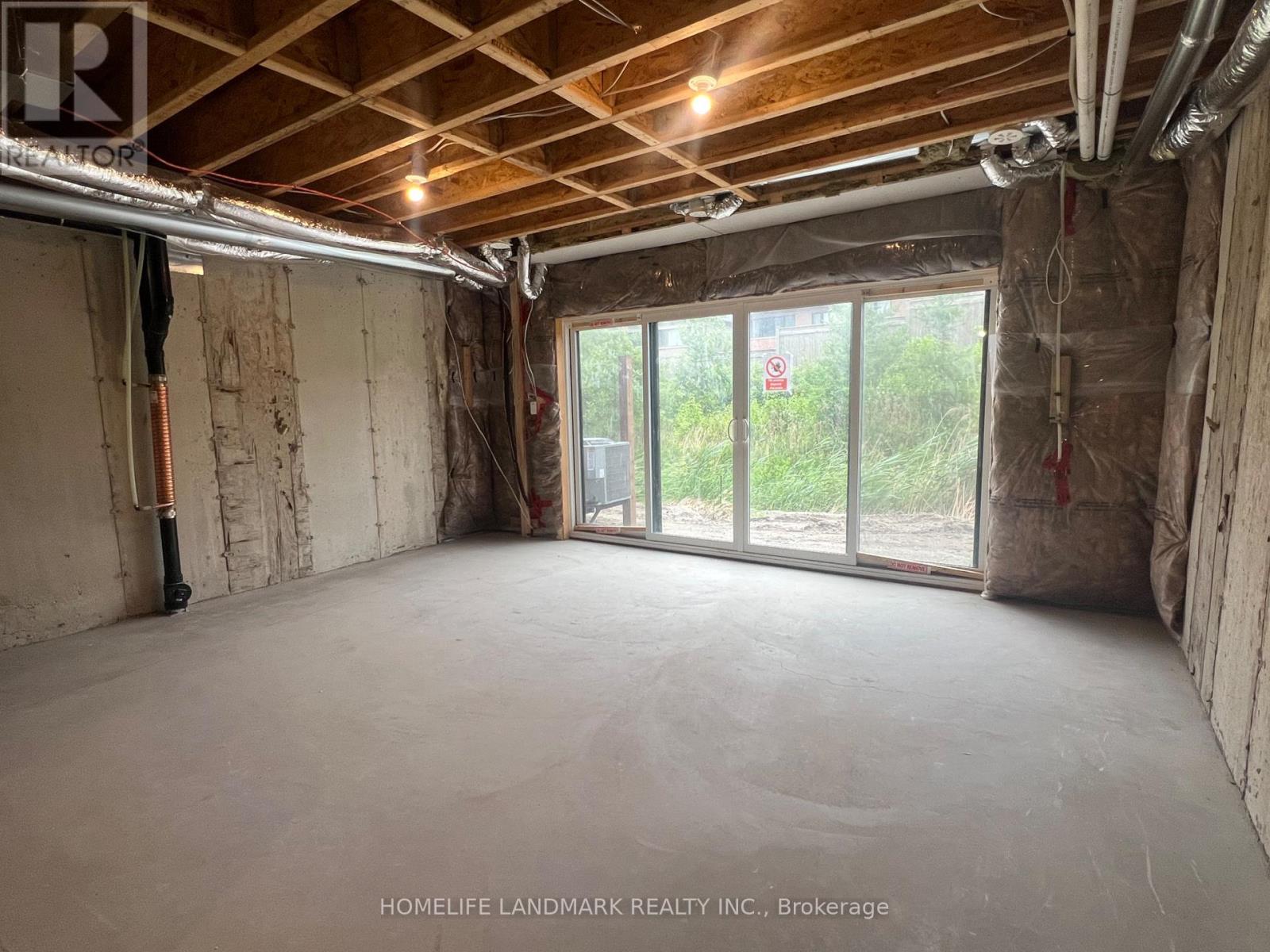 4 Chestnut Court, Aurora, Ontario  L4G 4A4 - Photo 29 - N12455128