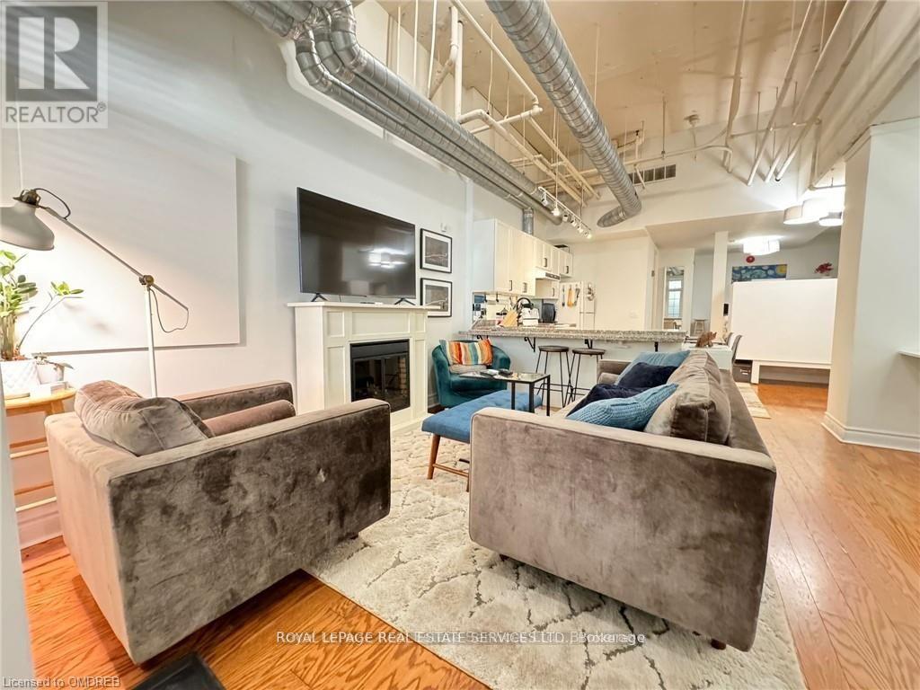 152 - 78 St Patrick Street, Toronto, Ontario  M5T 3K8 - Photo 3 - C12455543